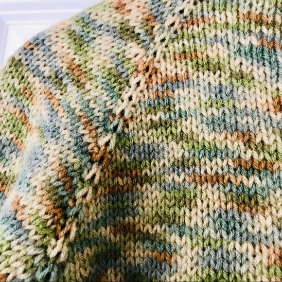 Hand Knit Cardigan w Cable Stitch Detail - Picture 3 of 7